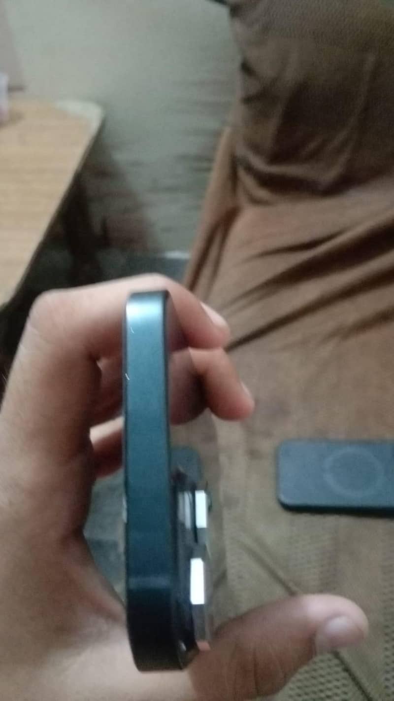 Apple iPhone 14 1