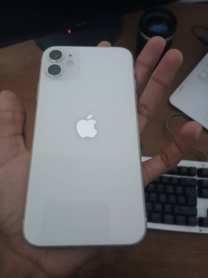 Apple iPhone 11 0