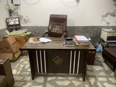 1 chair 1 table