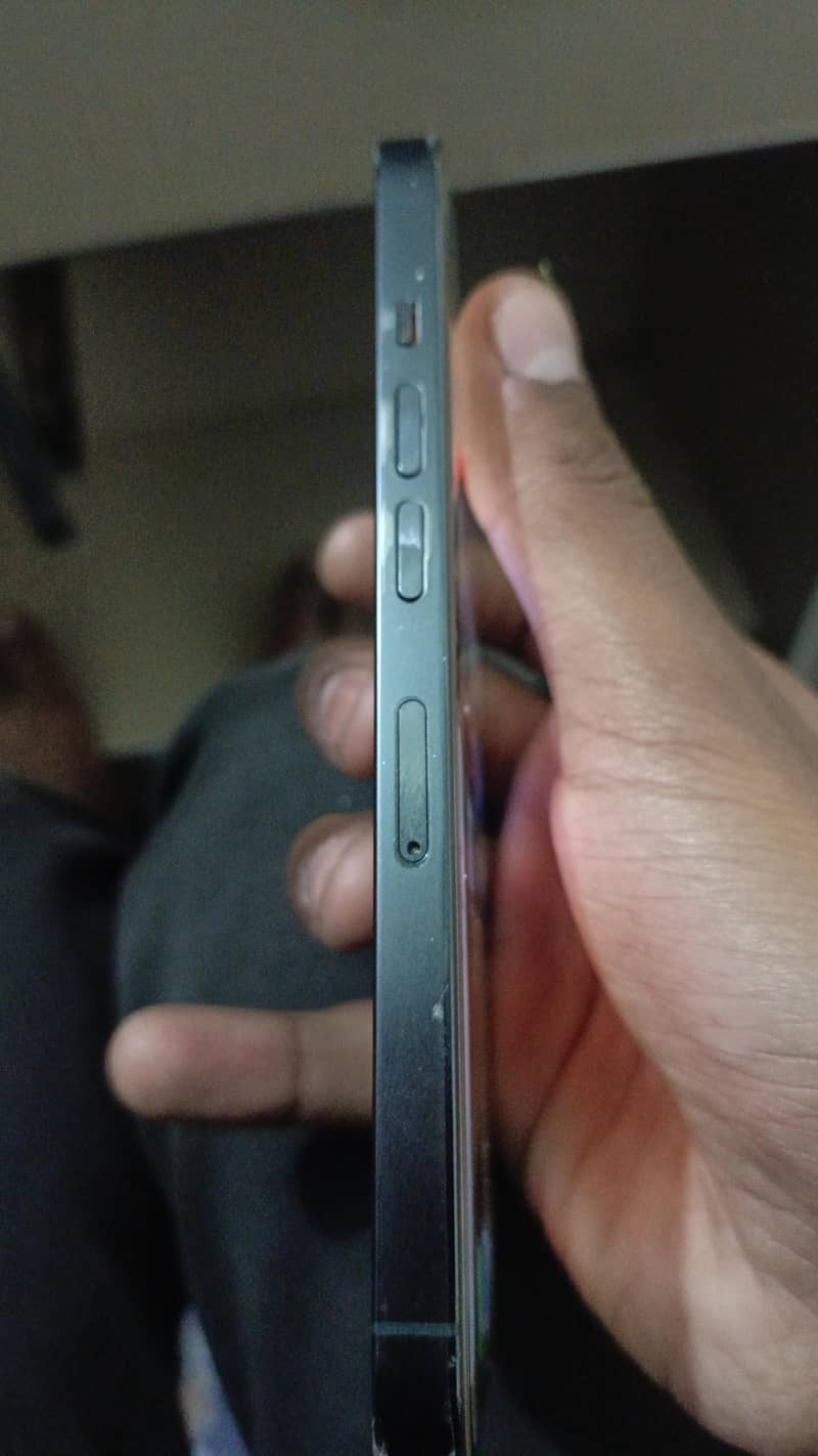 Apple iPhone 13 Pro 2