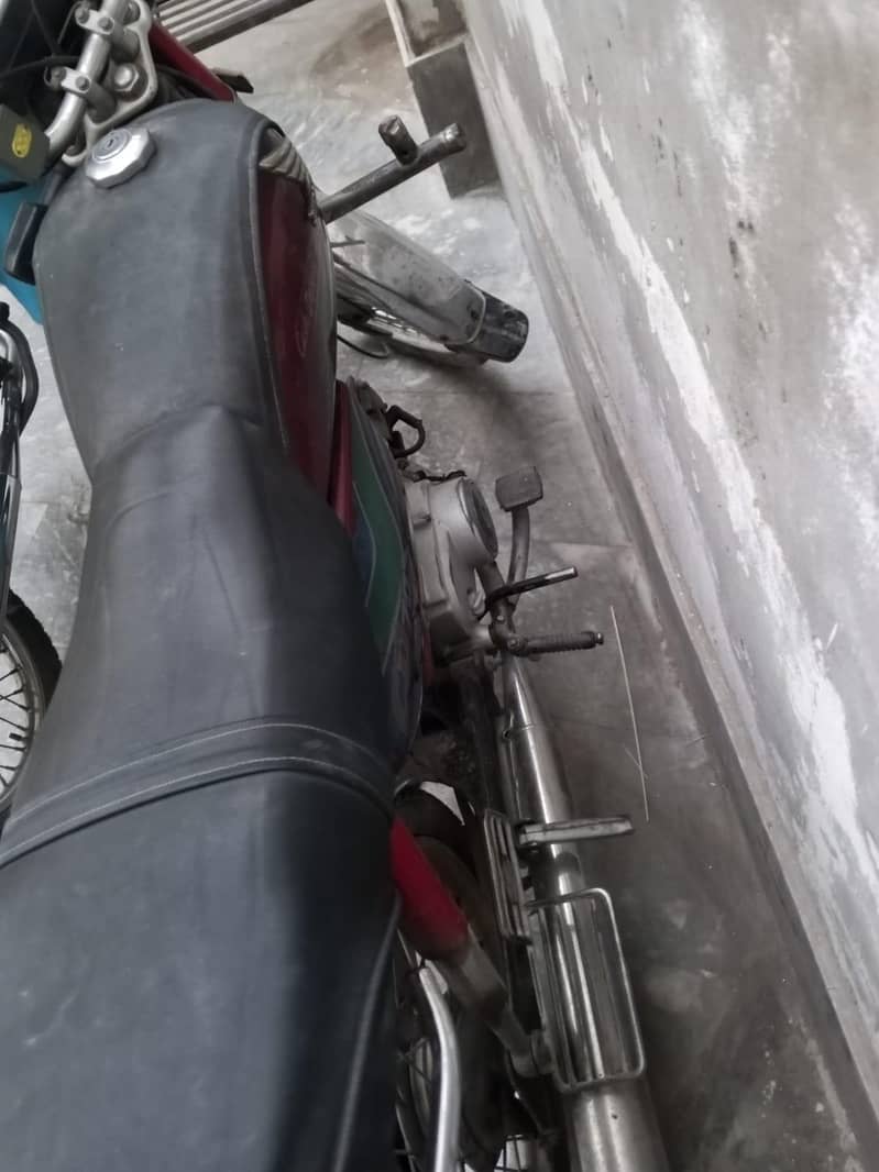 CD 70 10/10 condition 4