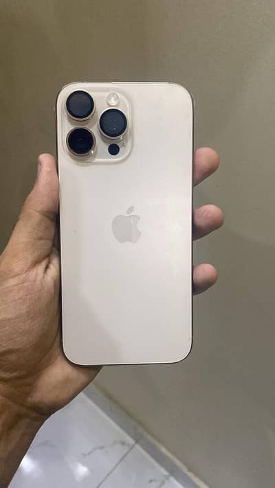 Apple iPhone 16 Pro Max