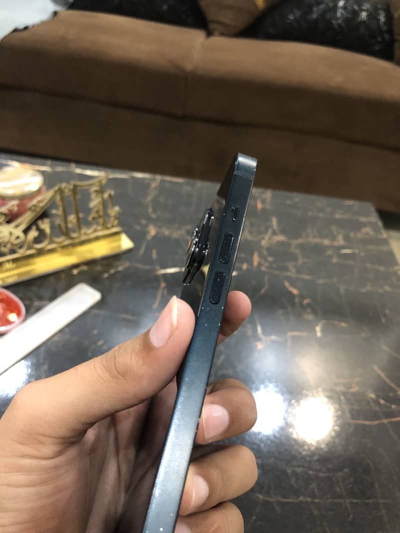 iPhone 14 2