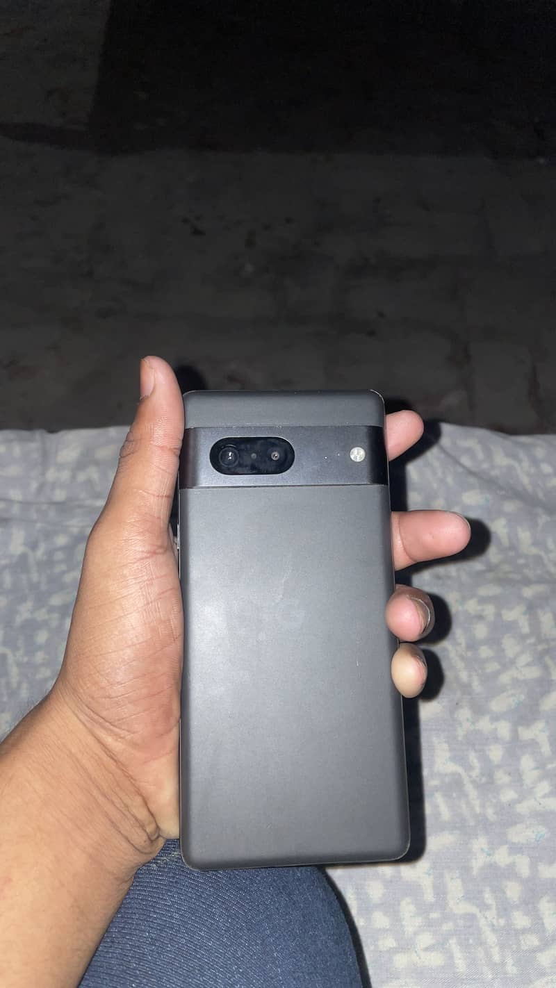 Google Pixel 7 4