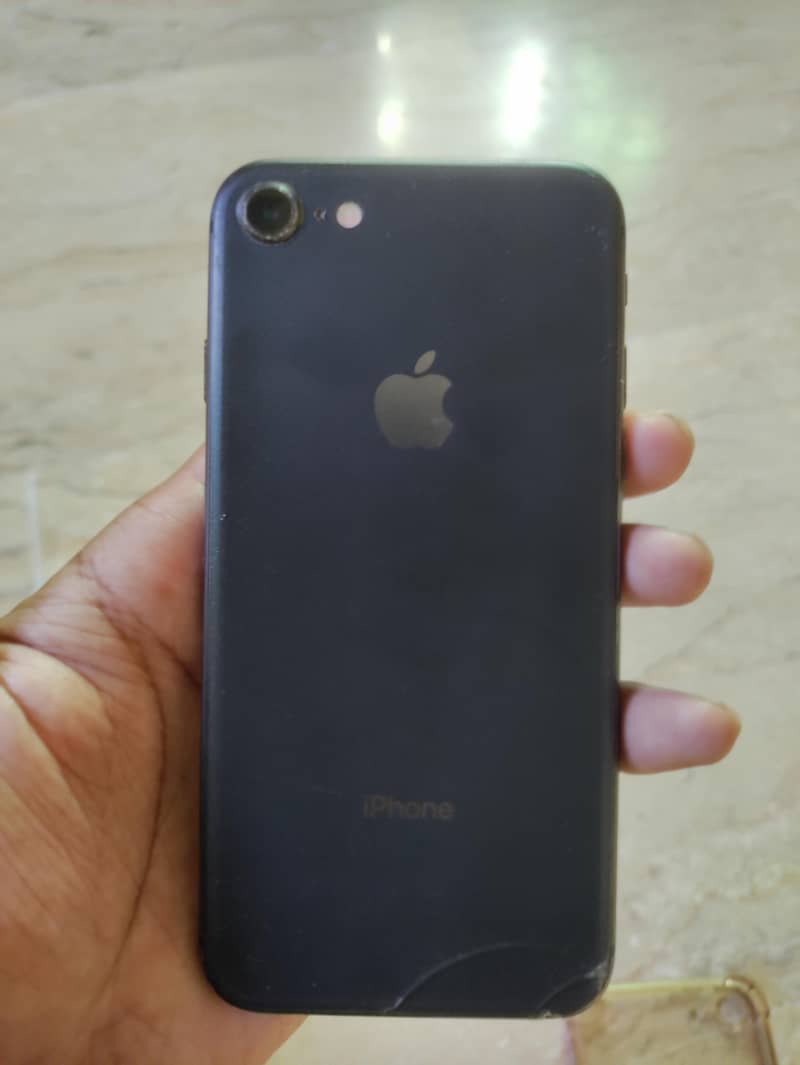 Apple iPhone 8 1