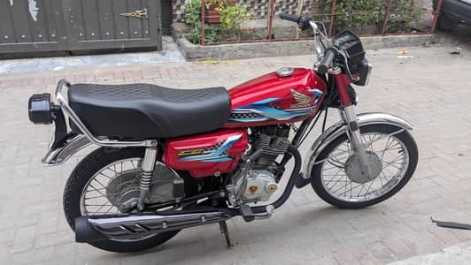 Condition Bilkul saaf hy Engine open nahi hy (With All Documents)