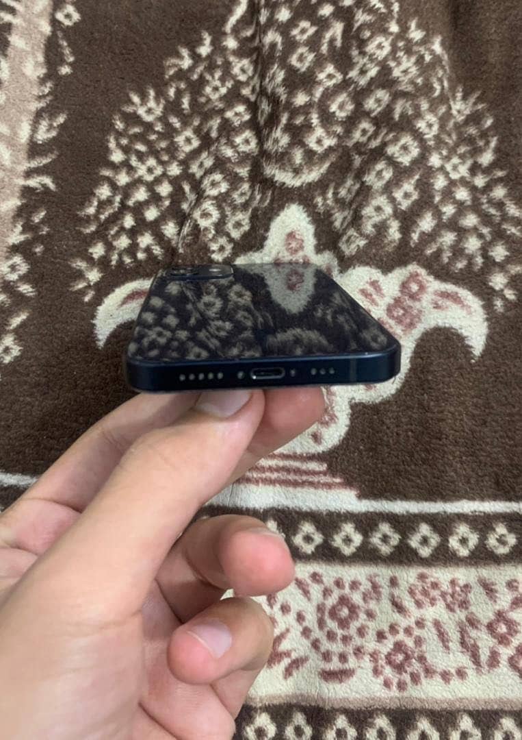 Apple iPhone 12 2