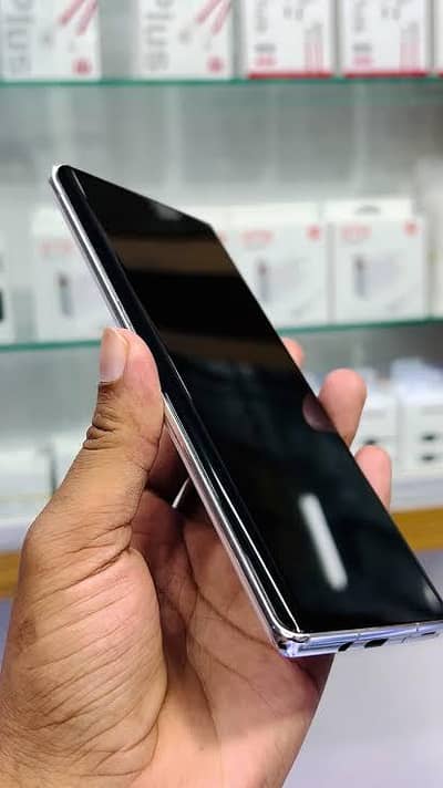 Sharp Aquos R6