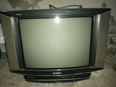 Original Sony Trinitron 21 Inch TV – Multi System (Solid Condition)