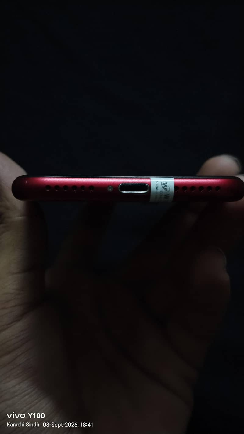 Apple iPhone 8 3