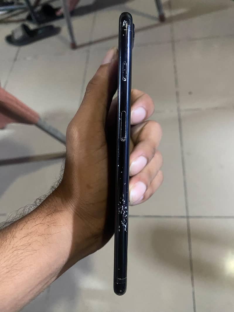 Apple iPhone 7 Plus 1