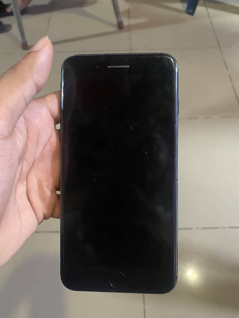 Apple iPhone 7 Plus 3