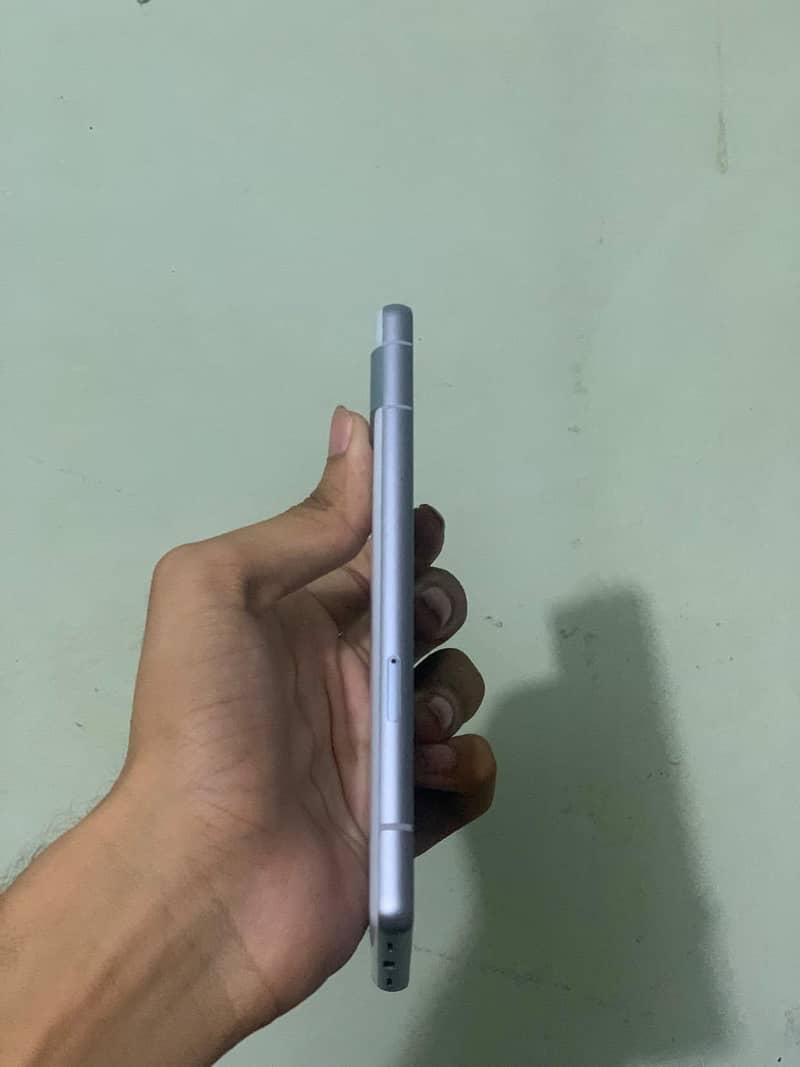 Google Pixel 7a 2