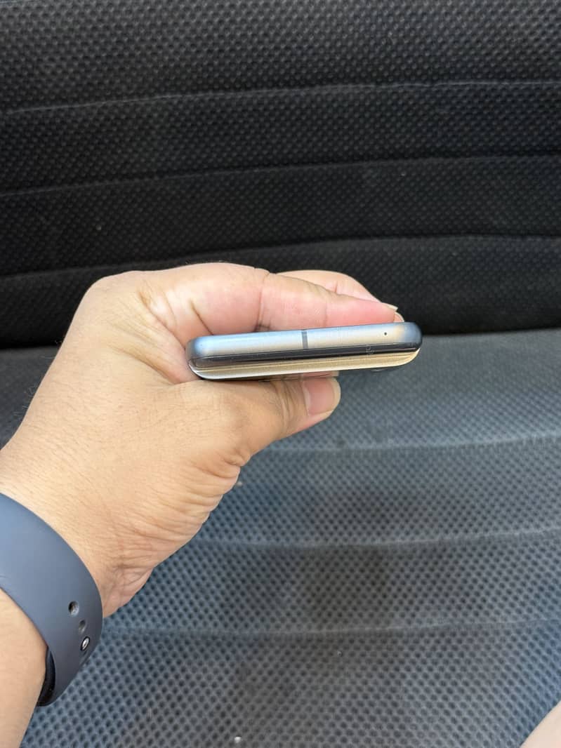 Google pixel 8 5