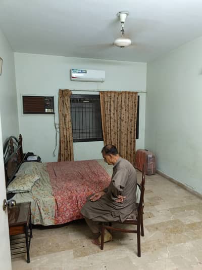 Sale flat 2bed. d. d 4th floor Pak Avenue Lift johar mor