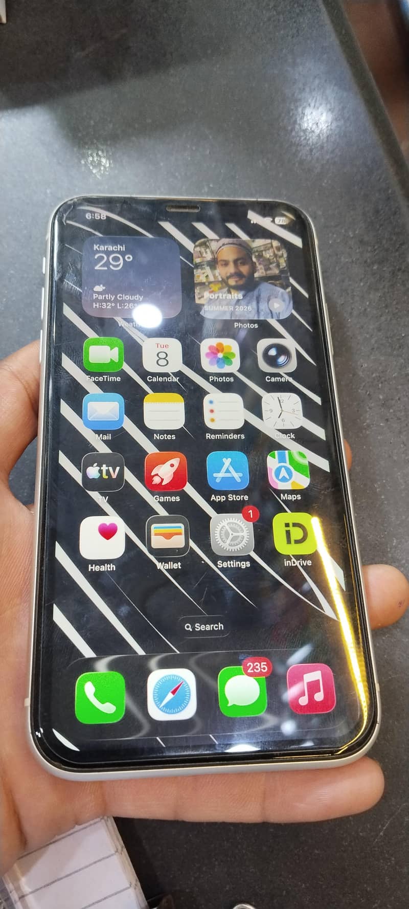 Apple iPhone 11 3