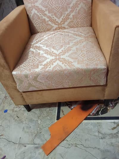 coution sofa set