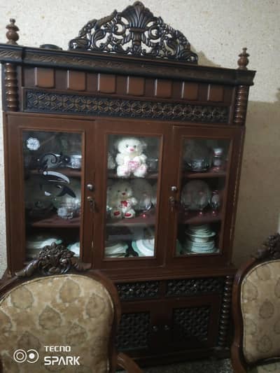 number: 03417945892  Beautiful Dinning Showcase Almari Good Condition