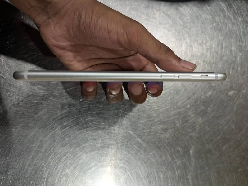 Apple iPhone 7 Plus 2