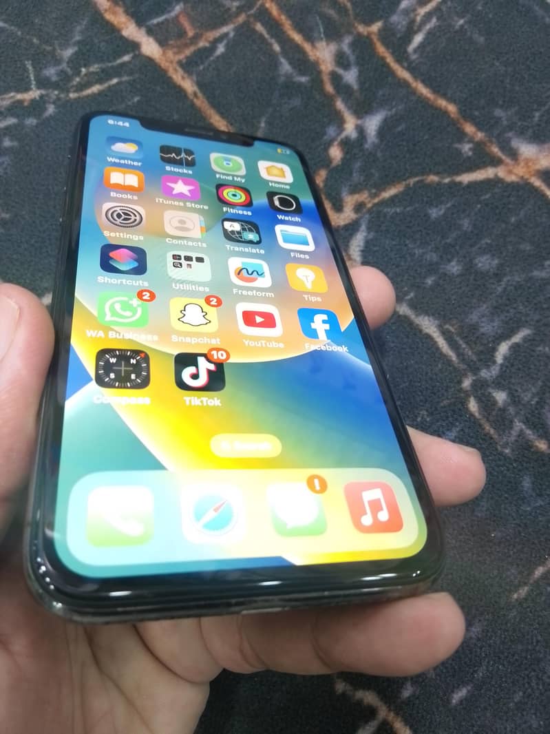 Apple iPhone X 1