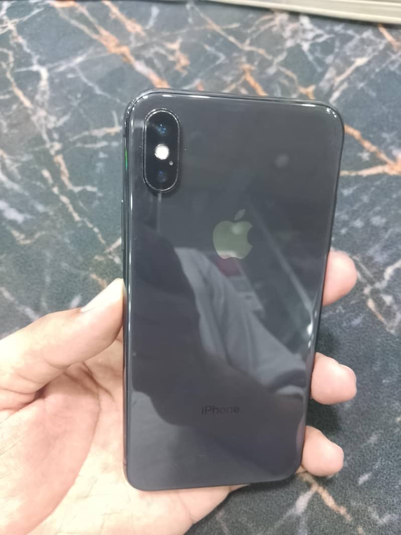 Apple iPhone X 4