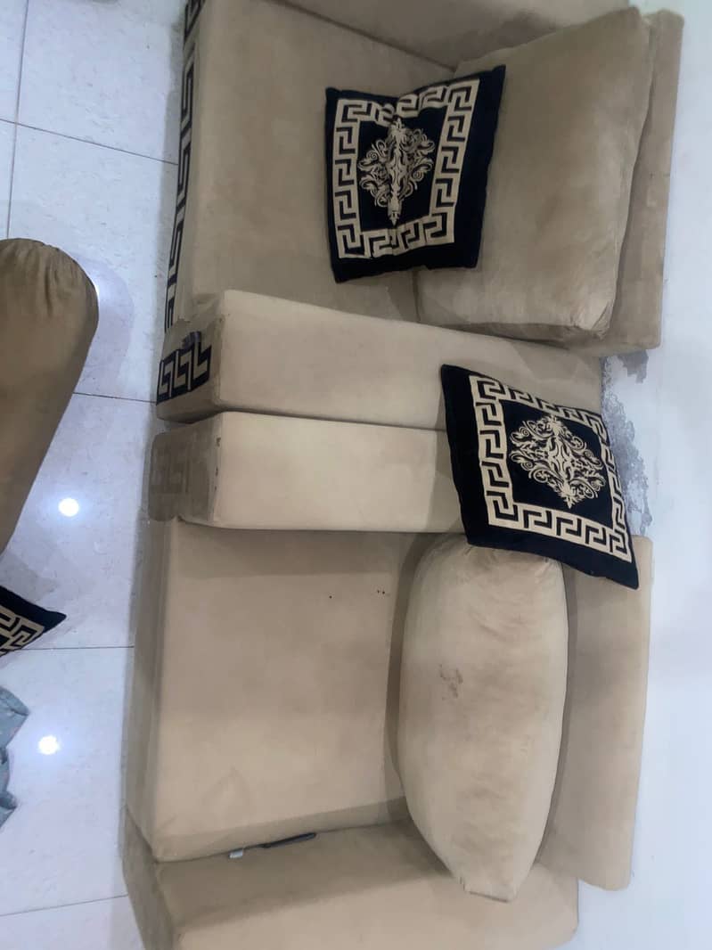 9 seaters Sofa 0