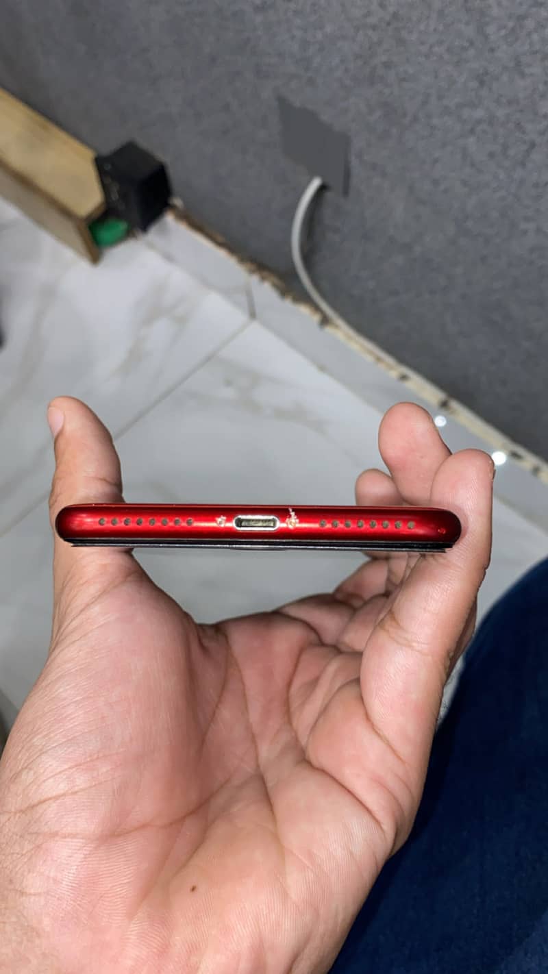Apple iPhone 8 Plus 3