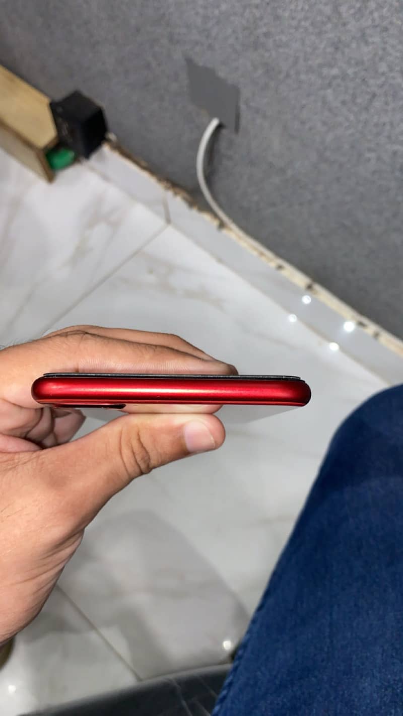 Apple iPhone 8 Plus 4