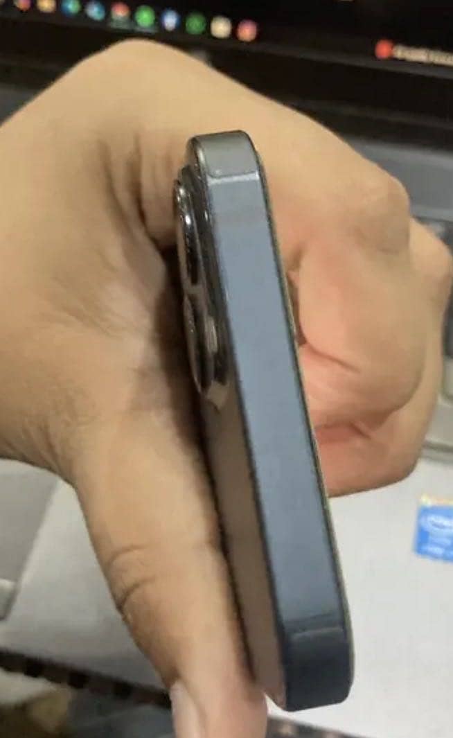 Apple iPhone 13 jv 1