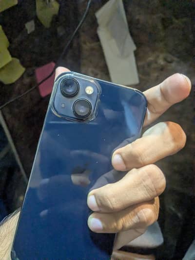 Apple iPhone 13
