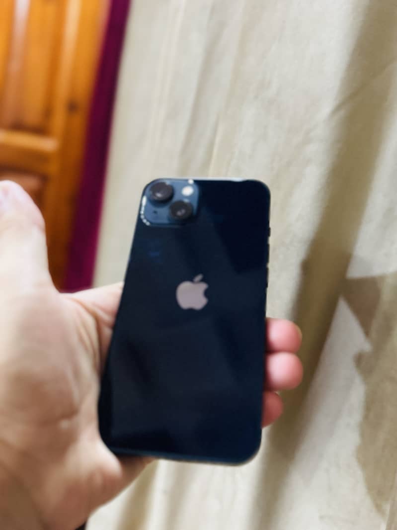 Apple iPhone 13 1