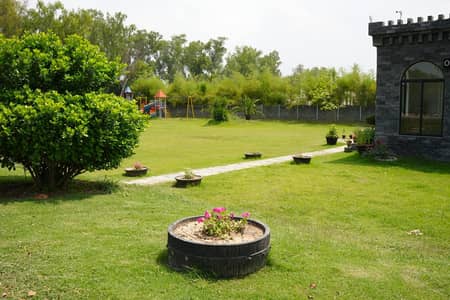Farmhouse Land On Main Bedian Road 65 Lac Per Kanal on Installment