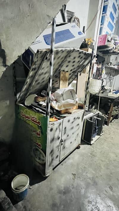 Shawarma burger counter