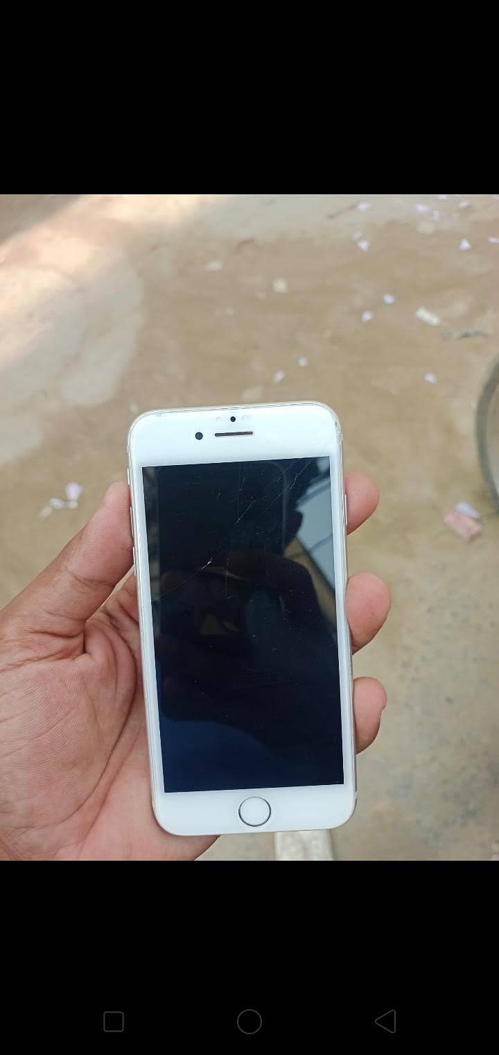 Apple iPhone 7 0