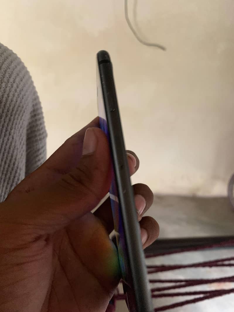 Apple iPhone 8 4