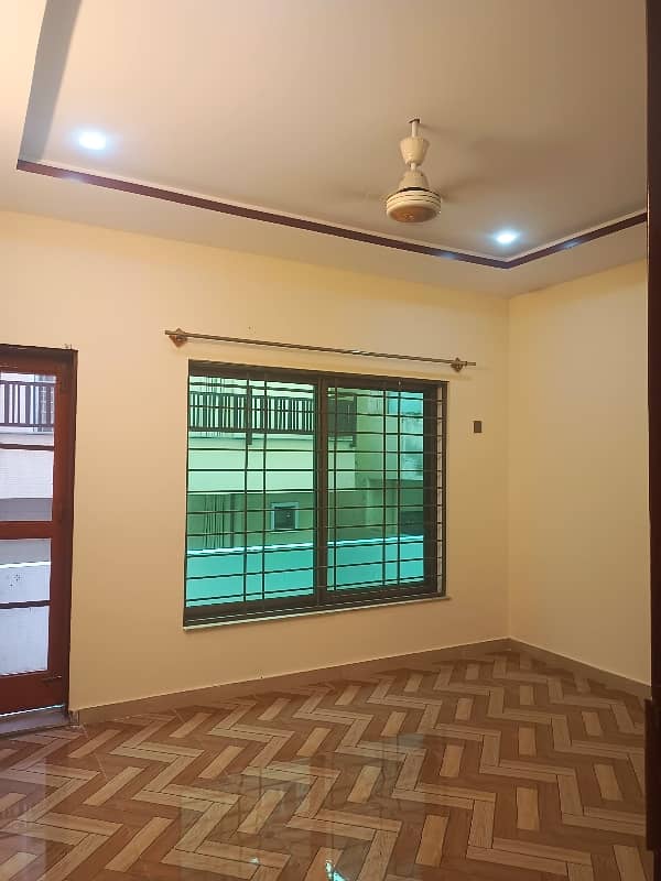 Upper Portion Available For Rent 3