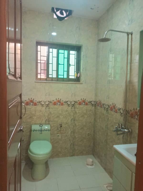 Upper Portion Available For Rent 4
