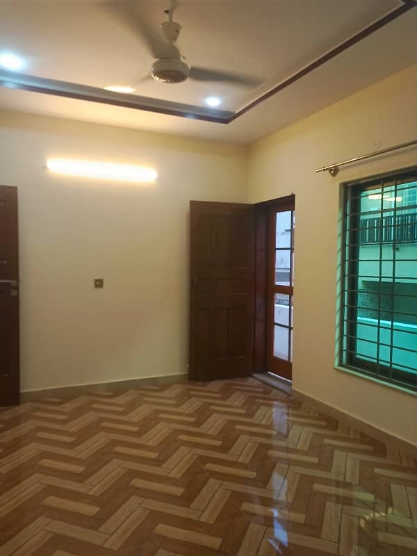 Upper Portion Available For Rent 6