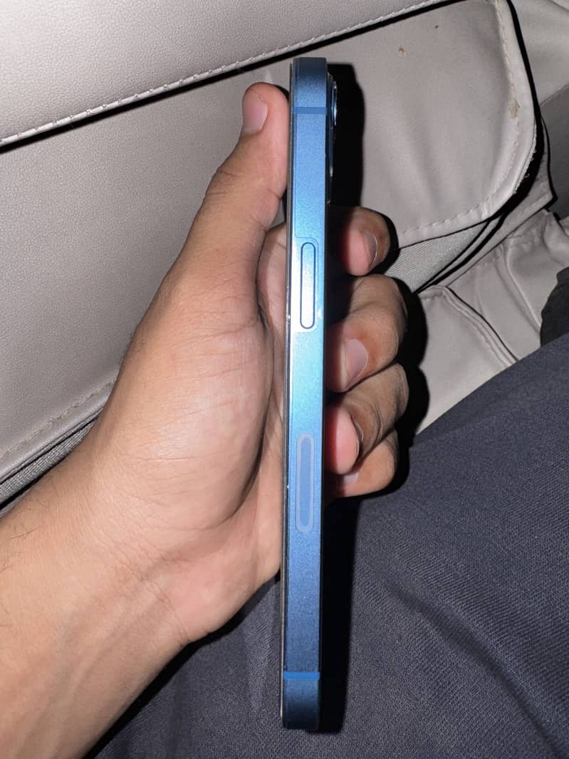 Apple iPhone 13 1