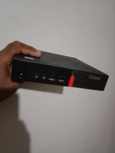 lenovo thinkcentrem710q 8gb ddr4 ram or 320hard drive