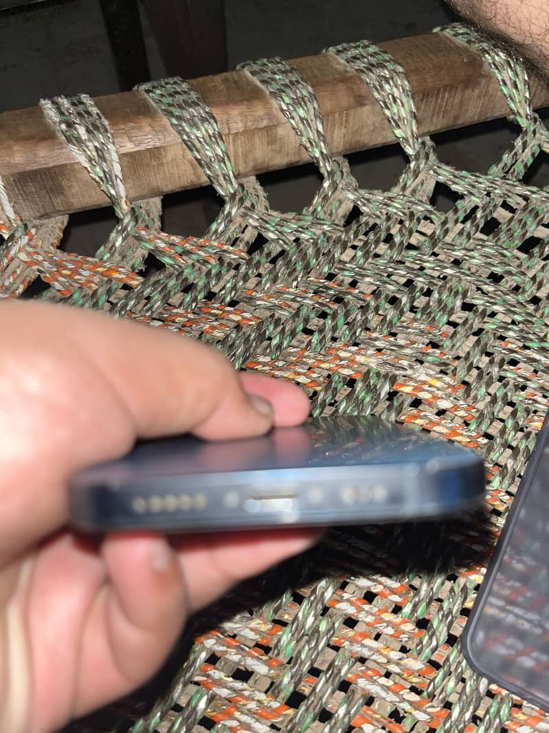 Apple iPhone 12 Pro 3