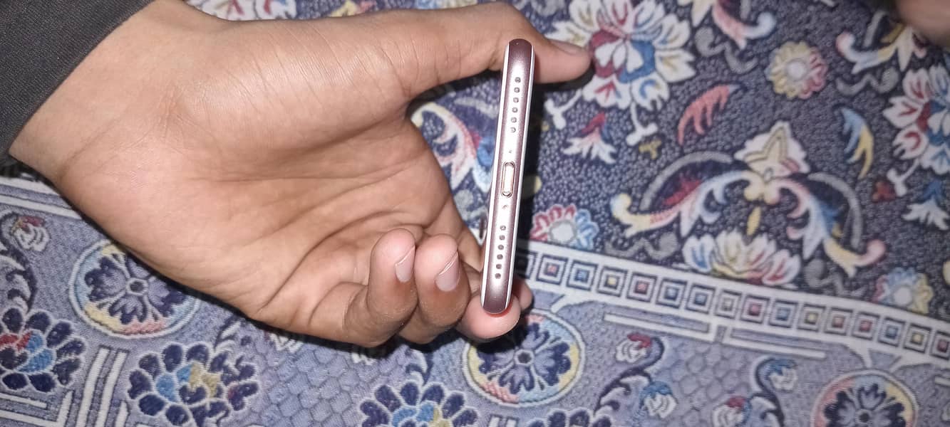 Apple iPhone 7 6