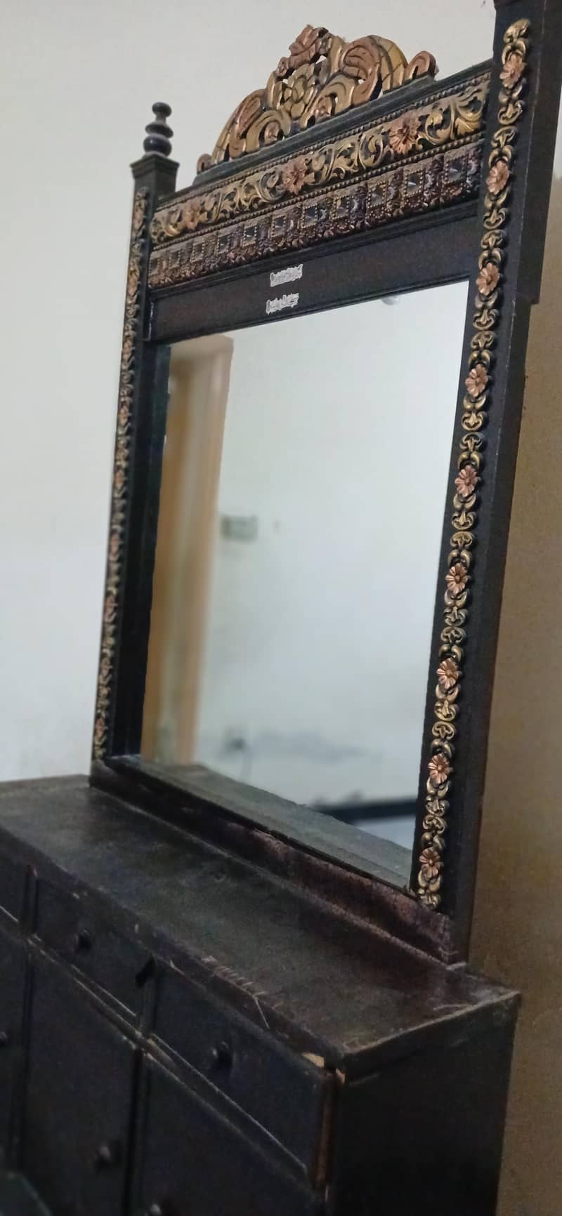 dresser/Dressing table 1
