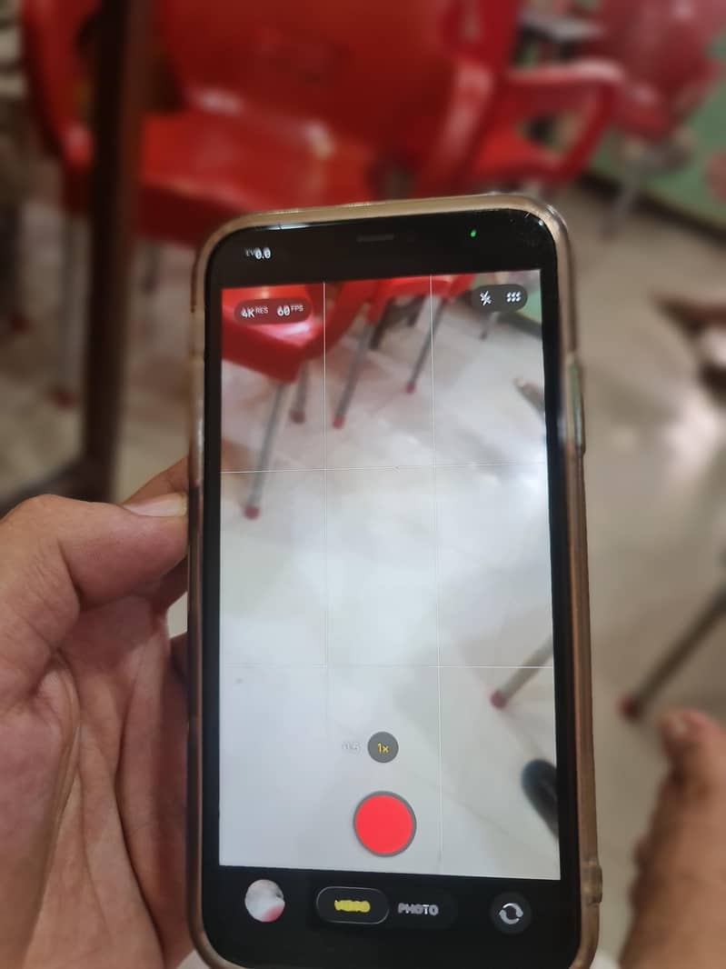 Apple iPhone 11 4