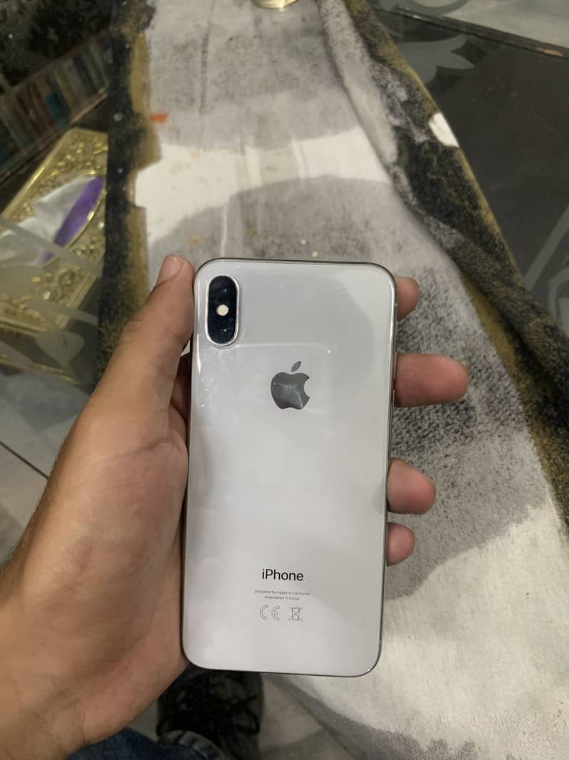 Apple iPhone X 4