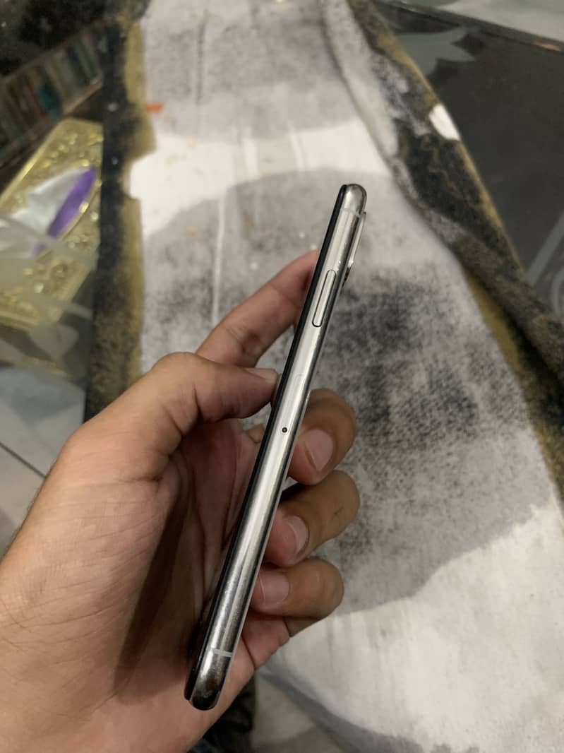 Apple iPhone X 9