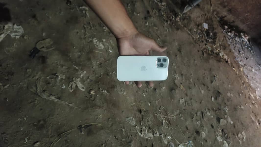 Apple iPhone 12 Pro Max 7