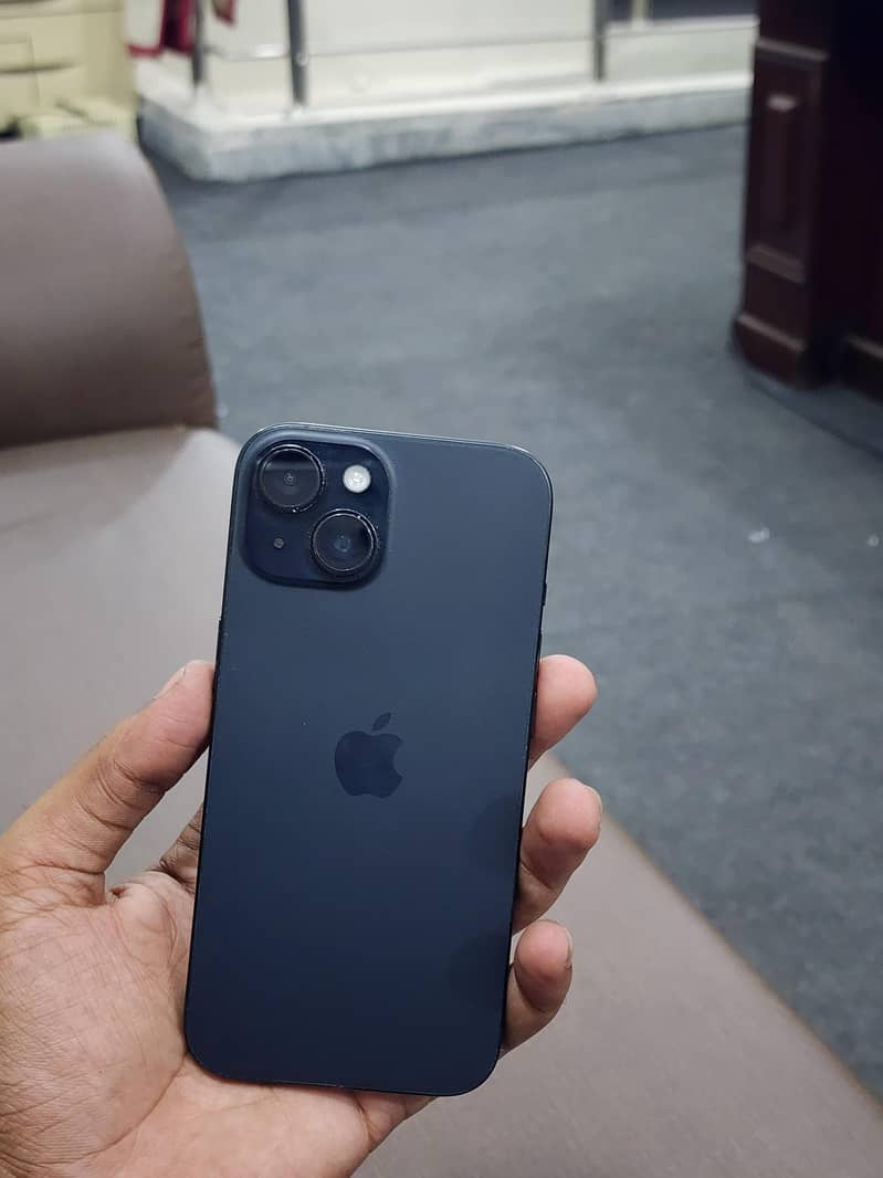 Apple iPhone 15 6