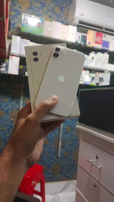 I phone 11  official pta  128gb