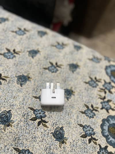 iPhone original charger for sale in chep price